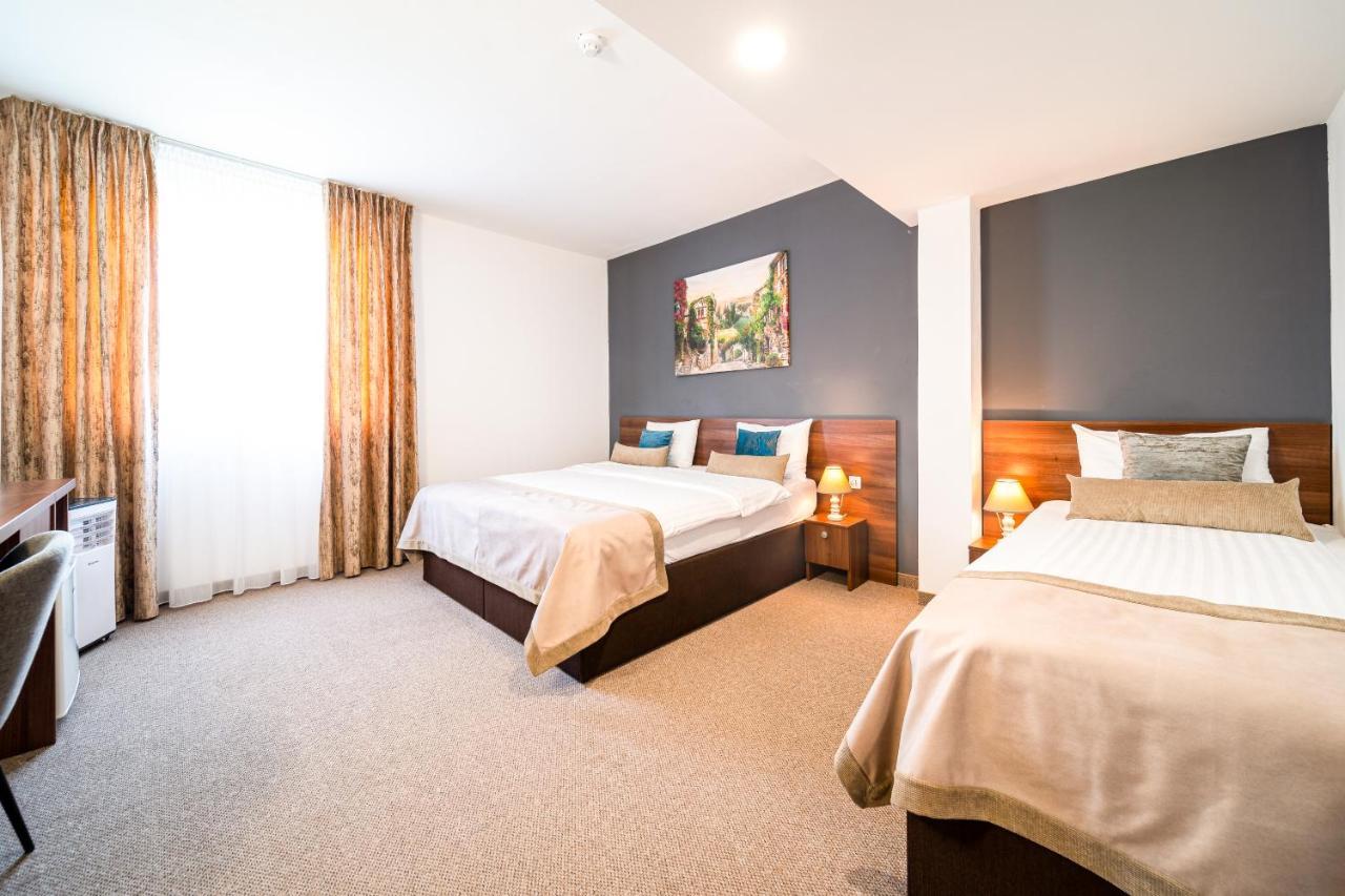 Rk Hotel 3*